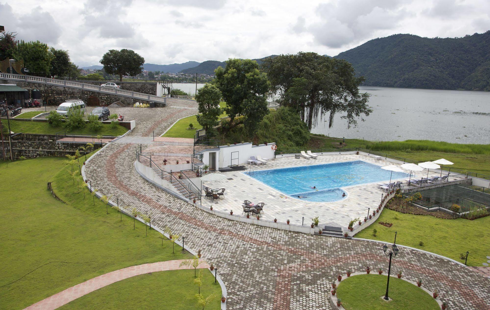 Waterfront Resort By Kgh Group Pókhara Exteriér fotografie